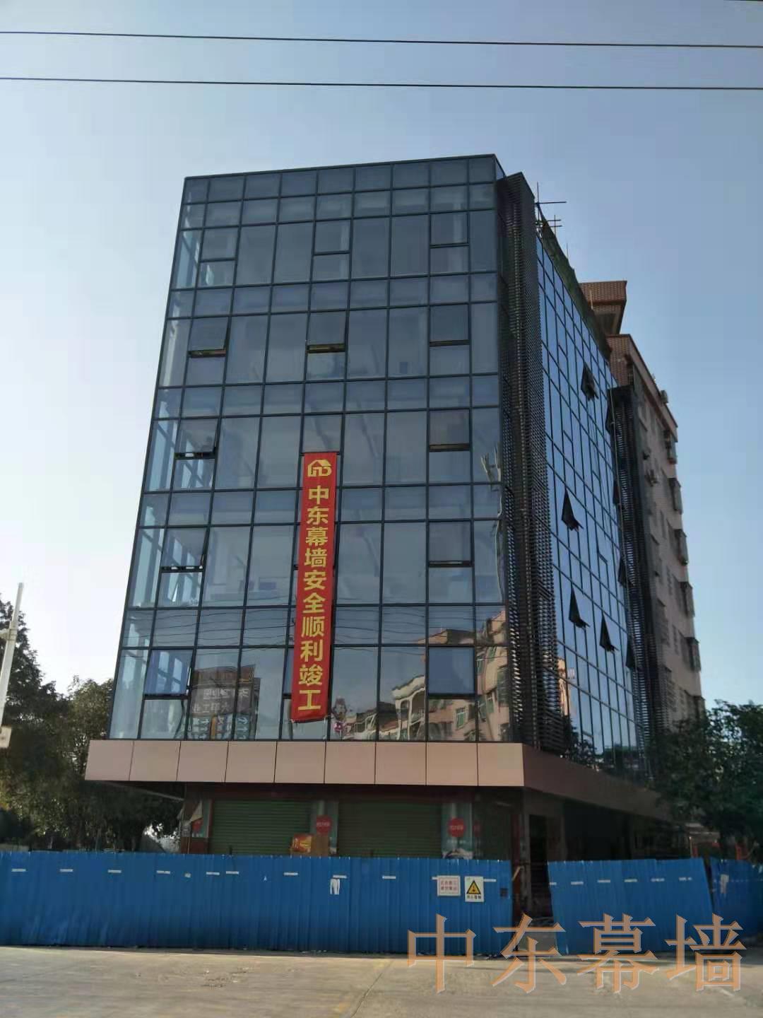 玻璃幕墙多少钱，【中东幕墙】助大家核算成本因素
