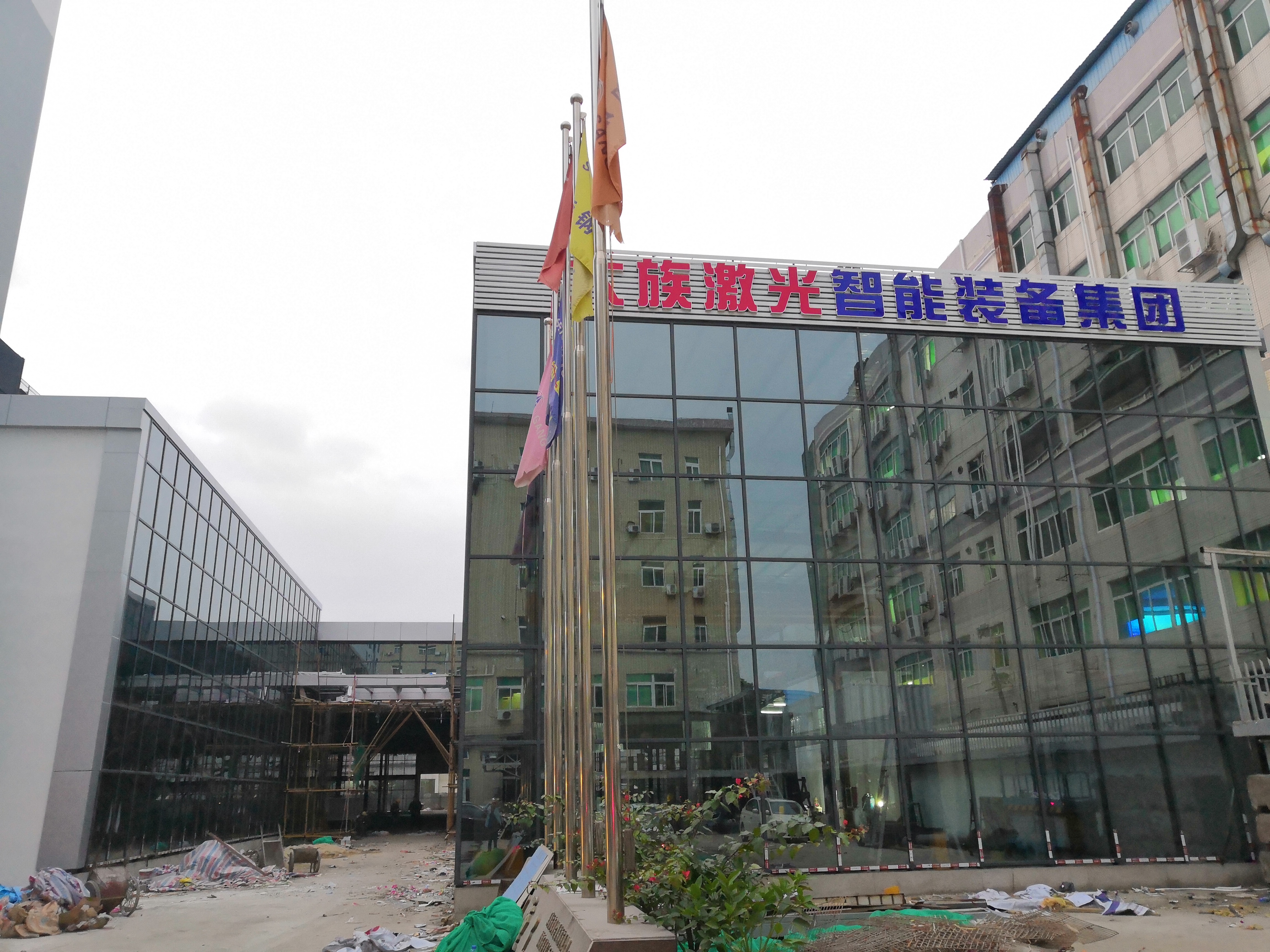 玻璃幕墙工程施工中